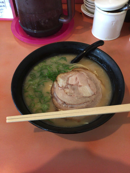 「とんこつラーメン」@ラーメンKAZUの写真