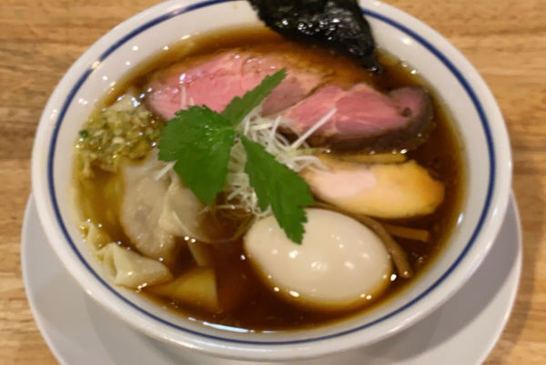 「ワンタン中華そば 味玉（醤油）」@手打式超多加水麺 ののくらの写真