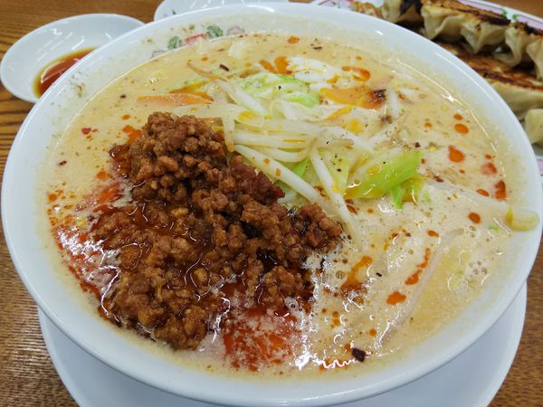 「【限定】辛さ劇増し野菜たっぷり担々麺　＋餃子２人前（㋚券）」@餃子の王将 松本島内店の写真