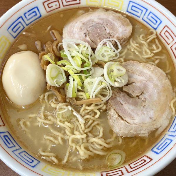 「トンコクらーめん 塩味（ちぢれ麺）＋味玉」@ら〜めん好房の写真