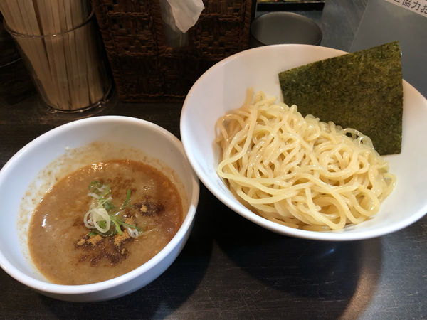 「濃厚ニボつけ麺」@煮干しそば 虎愼 八幡山店の写真