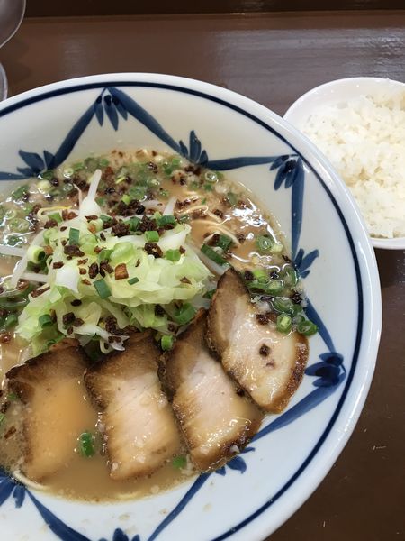 「ザボンラーメン、サービスライス」@ラーメン専門店 ザボン 神保町店の写真