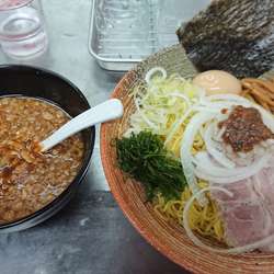 濃厚鯛煮干つけそば＋大葉＋味玉＋生卵＋青唐辛子