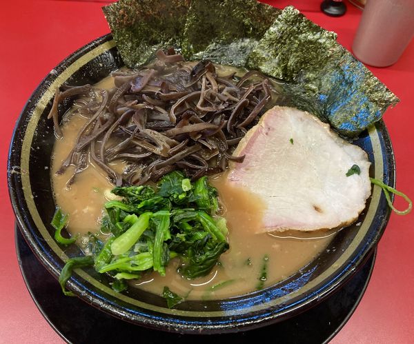 「ラーメン＋きくらげ」@柏 王道家の写真