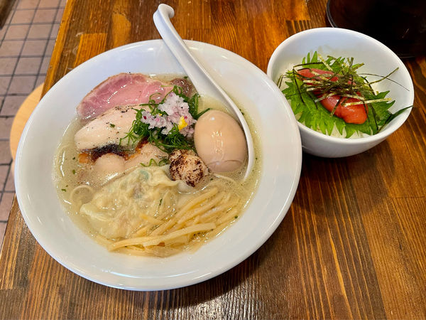 「特製塩ＳＯＢＡ＋アゴ出汁カラシ明太ごはん」@麺処 源玄の写真