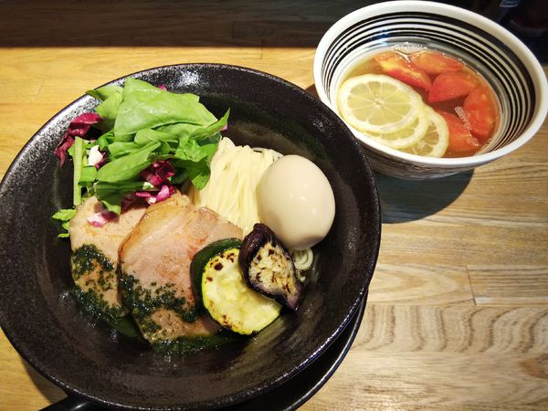 「【限定】フレッシュトマトの塩レモンつけ麺　＋味玉：㋚券」@麺肴 ひづきの写真