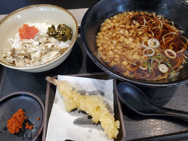 「朝食・焼鯖ごはん・温＋海老天」@ゆで太郎 横浜中田東店の写真