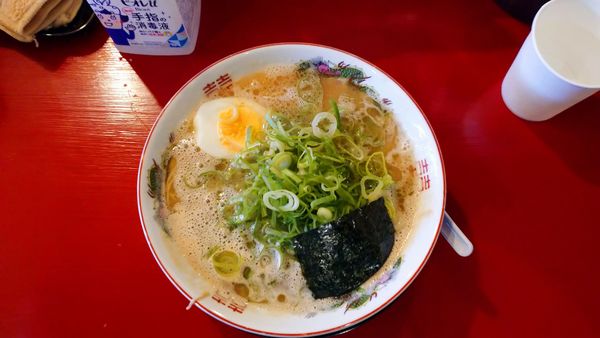 「らーめん ねぎダブル ＋ 替玉」@中洲屋台 長浜ラーメン 初代 健太の写真