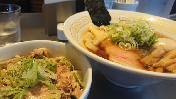 「特製中華そば黒だし」@麺や くろえもんの写真