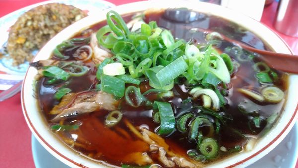 「中華そば（並）とヤキメシ」@新福菜館 本店の写真