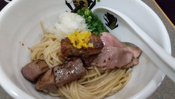 「フォアグラ油そば（限定）」@満鶏軒 本郷三丁目店の写真