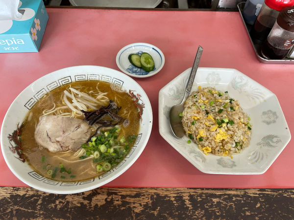 「チャーハン定食（豚骨醤油）」@ファミリーらーめん 一竜亭の写真