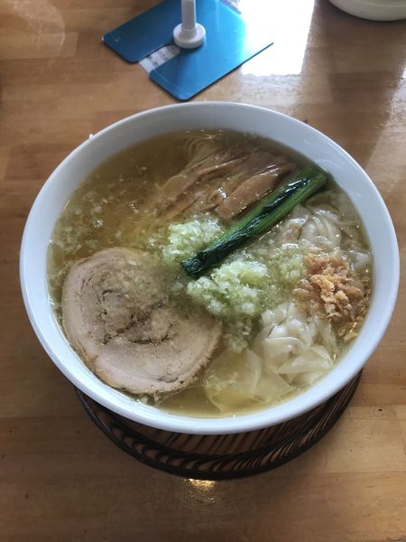 「塩ワンタンめん　930円」@心麺の写真