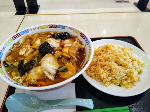 「五目そば 715円  半炒飯セット220円」@熱烈中華 飛龍の写真