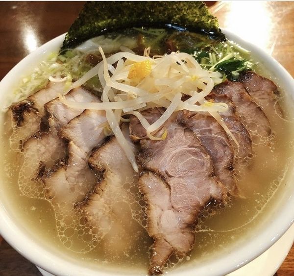 「塩チャーシューワンタンメン1300円中盛150円」@AQUAの写真