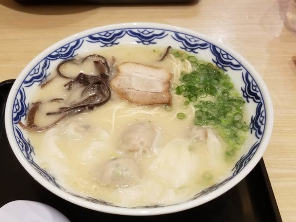 「わんたん麺」@由丸 アトレヴィ大塚店の写真
