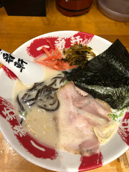 「白豚骨ラーメン+替玉 840円」@大名古屋一番軒の写真