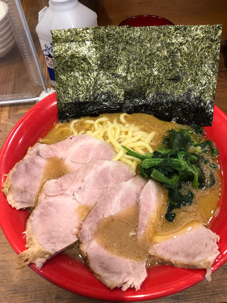 「チャーシュー麺中盛、硬め濃いめ」@吉祥寺 武蔵家 両国店の写真