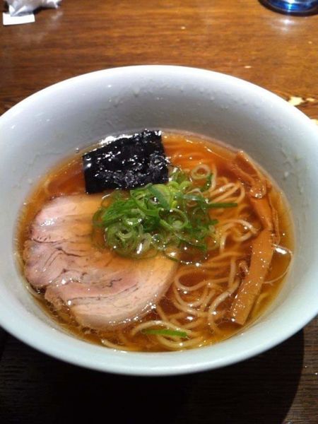 「ミニ醤油らぁめん」@支那そばや 新横浜ラーメン博物館店の写真
