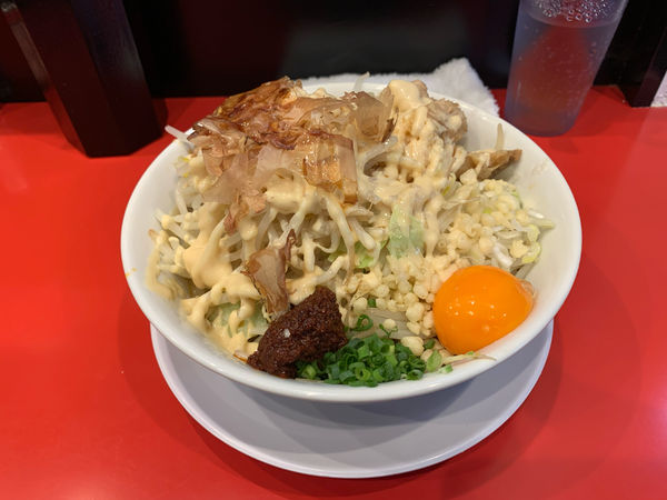 「まぜそば＋豚1枚」@用心棒の写真