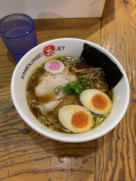 「醤油ラーメン味玉トッピング」@ラーメン人生 JET600の写真