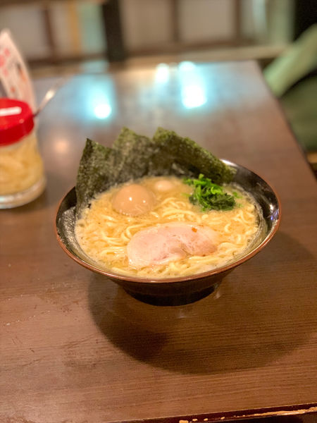 「味玉ラーメン」@横浜家系ラーメン 壱角家 新宿中央東口店の写真