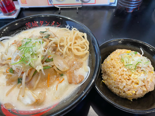 「濃厚タンメンタンチャーセット980円」@茨城タンメン カミナリの写真