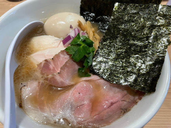 「特製中華そば醤油」@貝出汁中華そば くらむの写真