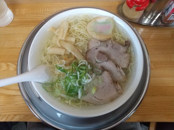 「塩ラーメン大盛り900円」@ラーメンのたからやの写真
