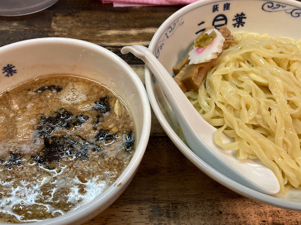 「背油煮干しつけ麺」@二葉 上荻店の写真