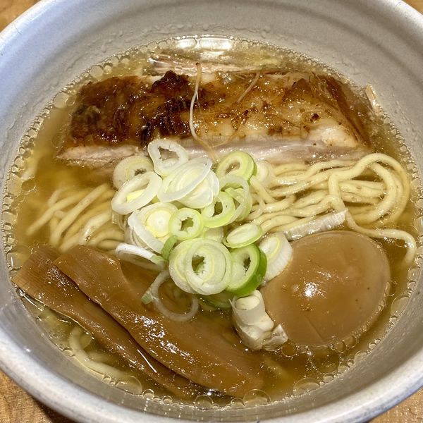 「らーめんmacro＋特選こだわり煮玉子」@人類みな麺類 東京本店の写真