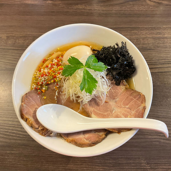 「特製白醤油」@花笑み中華そば かれんの写真