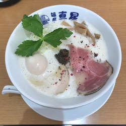 濃厚鶏白湯ラーメン塩＋味玉TP
