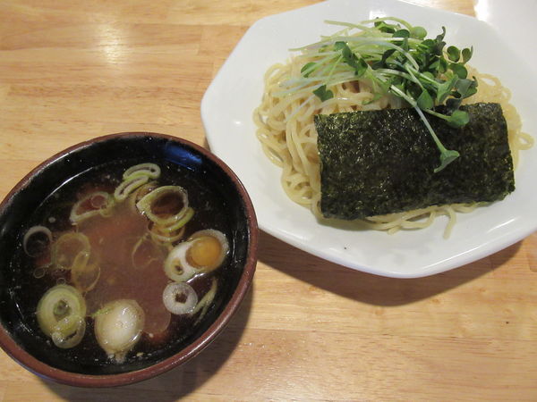 「特製冷やしつけ麺（800円）」@青空食堂の写真