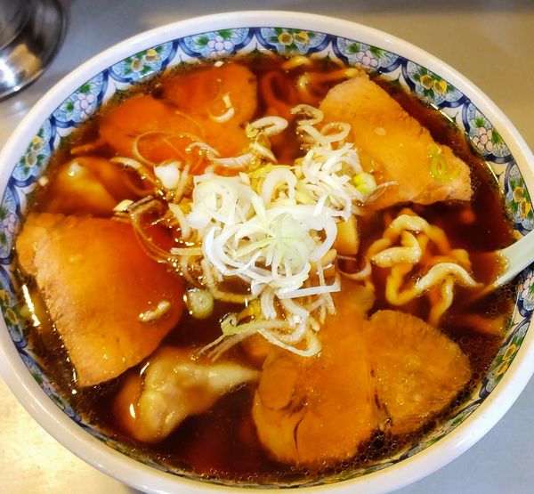 「手打ちチャーシューワンタンメン930円」@中華そば集来の写真