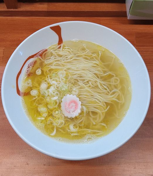 「(裏) 塩のかけそば 600円」@らーめん・油そば 笑びすの写真
