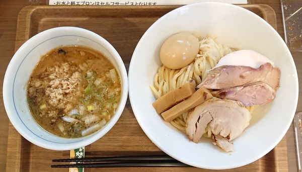 「味玉・鶏ほぐしつけめん」@つけめん さなだの写真