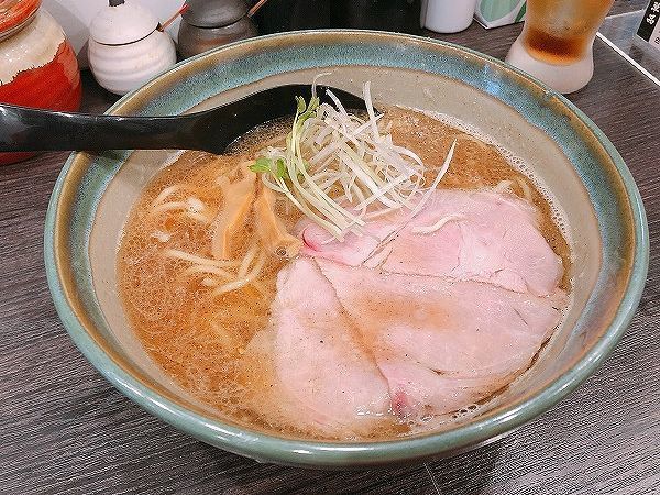 「魚出汁ラーメン」@魚と豚と黒三兵 御徒町店の写真