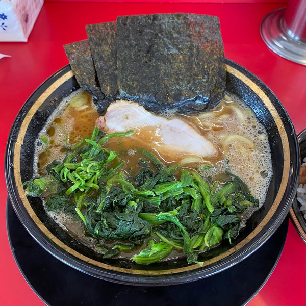 「ラーメン　ほうれん草増し」@家系ラーメン 熊田家の写真