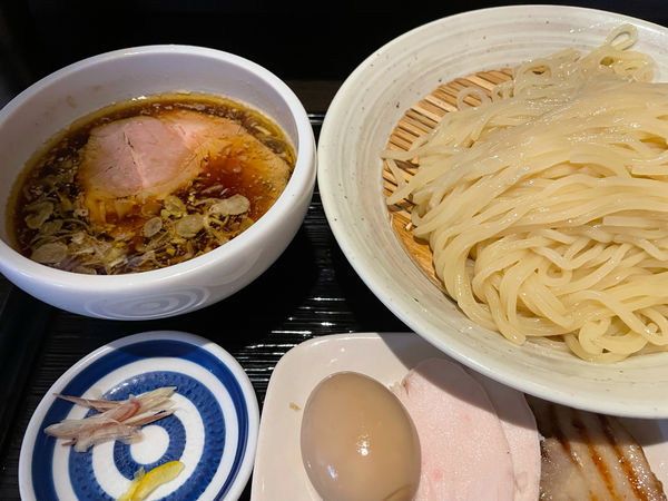 「手打ち式特製KUROつけ麺1080円」@龍のひげの写真