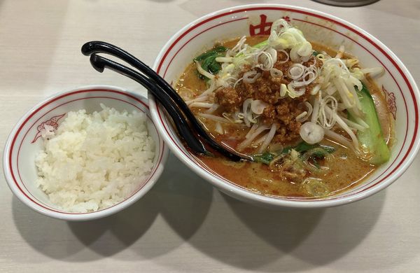「限定・中本風坦々麺＋小ライス」@蒙古タンメン 中本 御徒町店の写真