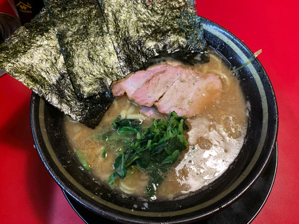 「背脂ラーメン」@家系ラーメン 王道家の写真