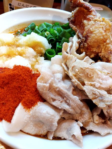 「冷やおろし肉そば★醤油★[4辛]」@辛口炙り肉ソバ ひるドラ 鶴橋店の写真