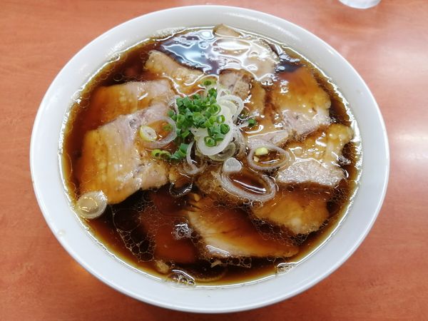 「チャーシュー麺　900円　濃口　50円　生姜丼　100円」@日陰の写真