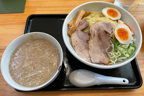 「正油つけ麺＋玉子」@自家製麺 麺屋 虎治の写真