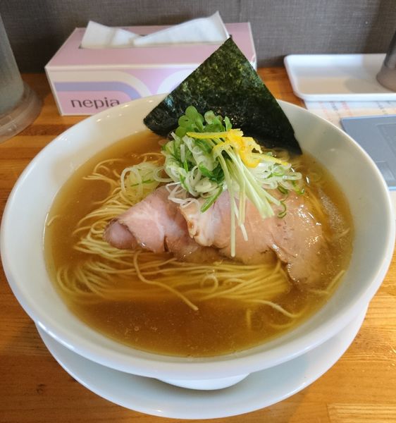 「煮干し中華 塩 並」@中華そば専門 めんやいただきの写真