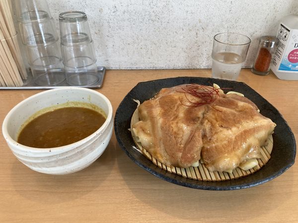 「とろ肉カレーつけ麺」@とろ肉つけ麺 魚とんの写真