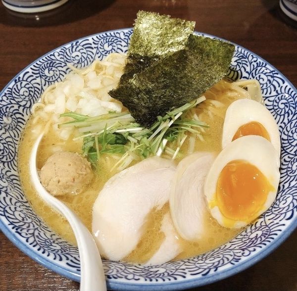 「味玉濃厚醤油鷄白湯ラーメン900円大盛100円」@麺屋きよたかの写真