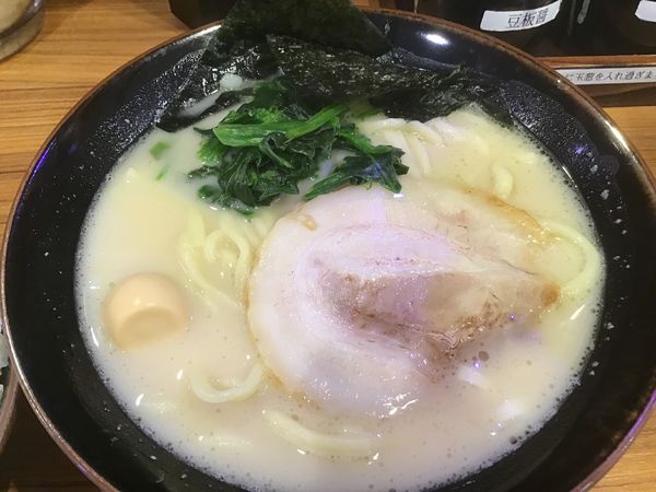 「ラーメン塩750円(11日550円)、麺柔らか味濃い油少なめ」@横浜家系ラーメン 壱角家 蕨店の写真
