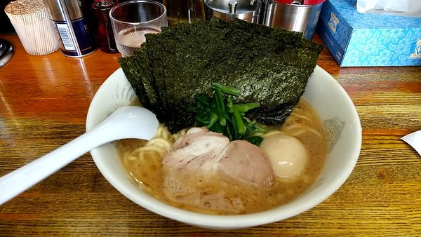 「のり玉ラーメン（８００円）」@横浜ラーメン厨房 うえむらやの写真